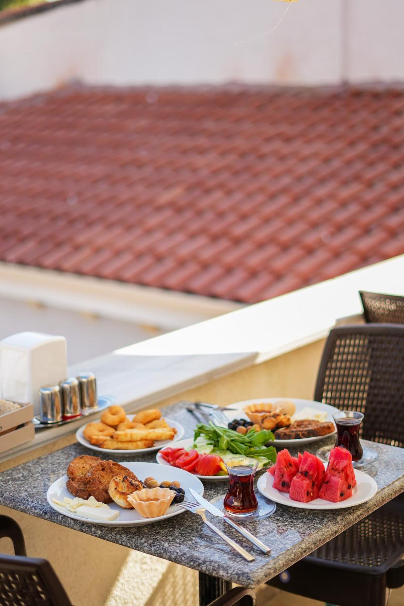 Imroz Adali'S Hotel Ngoại thất bức ảnh